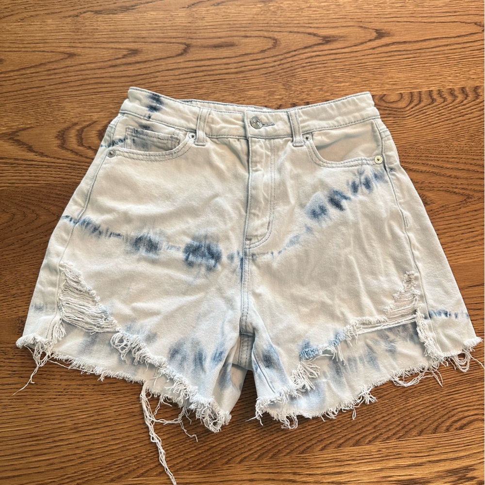 American Eagle Tie-Dye Highest Rise Mom Short